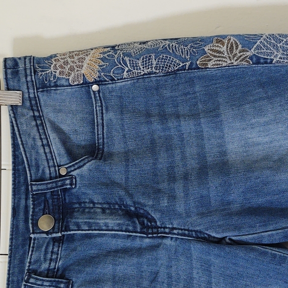 Christopher & Banks Denim - Floral Embroidered Stretch Jeans Size 4